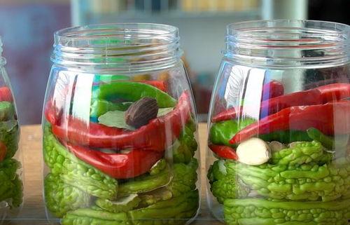 凉白开吃瓜,夏日消暑新风尚