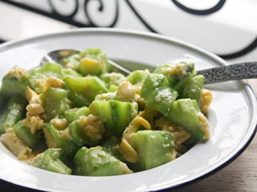 上班不如吃瓜,揭秘职场中的“偷闲”生活