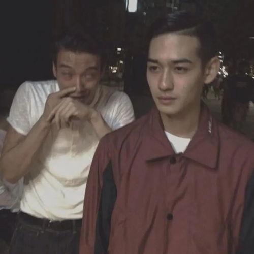 闷头吃瓜头像男,闷头吃瓜的帅气男生